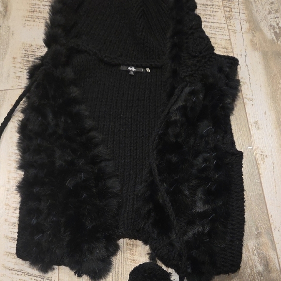 Chic Black Rabbit Fur Hooded Vest - Picture 6 of 12